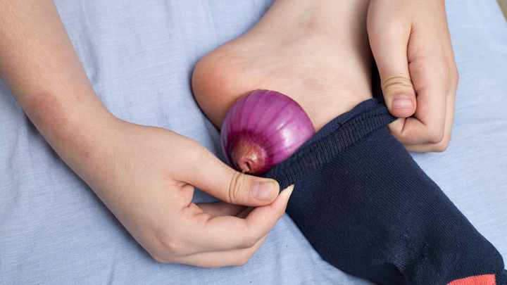 That’s Why Many People Put Onions in Their Socks
