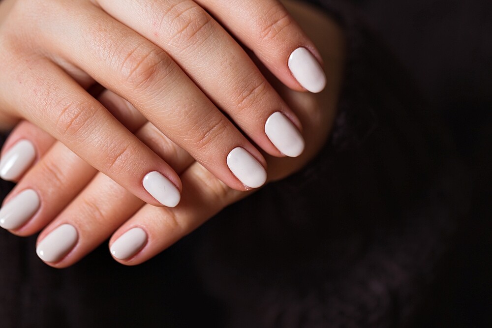 The Most Beautiful Nail Polish Trend for The Winter!