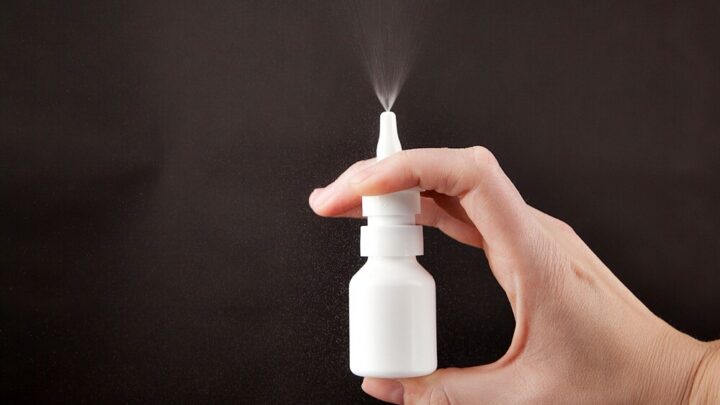 Make Your Own Nasal Spray: Simple Instructions
