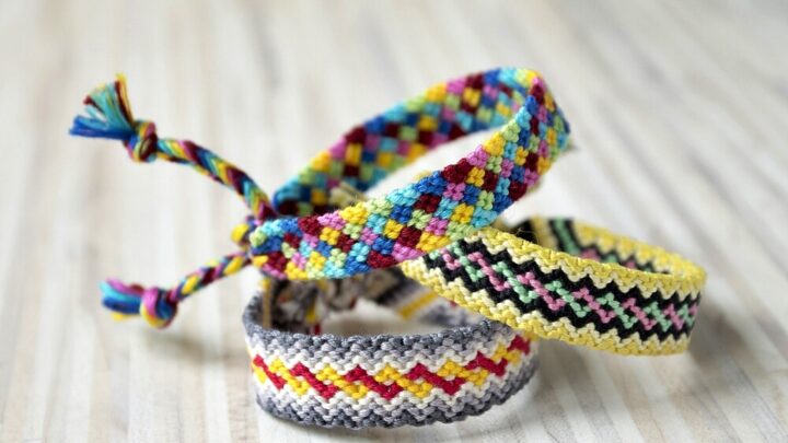 Very Easy to Make Friendship Bracelets