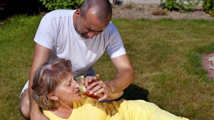 Heat Stroke: Causes, Symptoms and Treatment