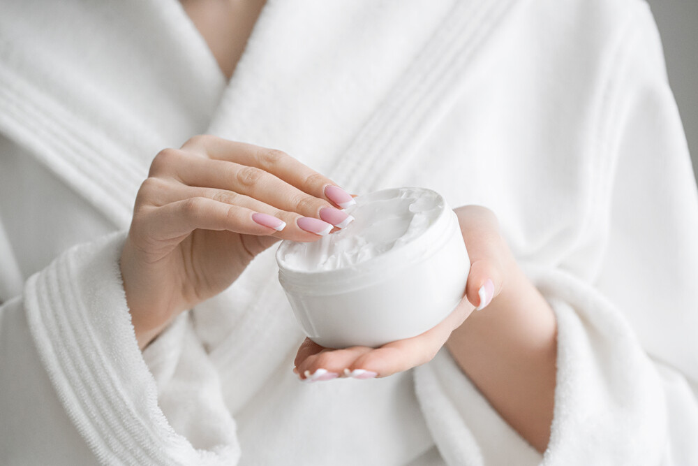 5 Skincare Basics That Everyone Needs from 25 on - Including You! 2 moisturizer