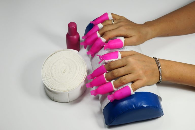 how to remove acrylics at home fast