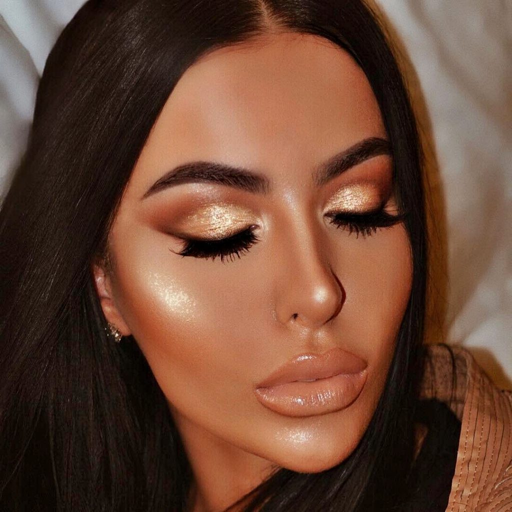 Top 5 Tips and Tutorials That'll Make Your Face Look Thinner