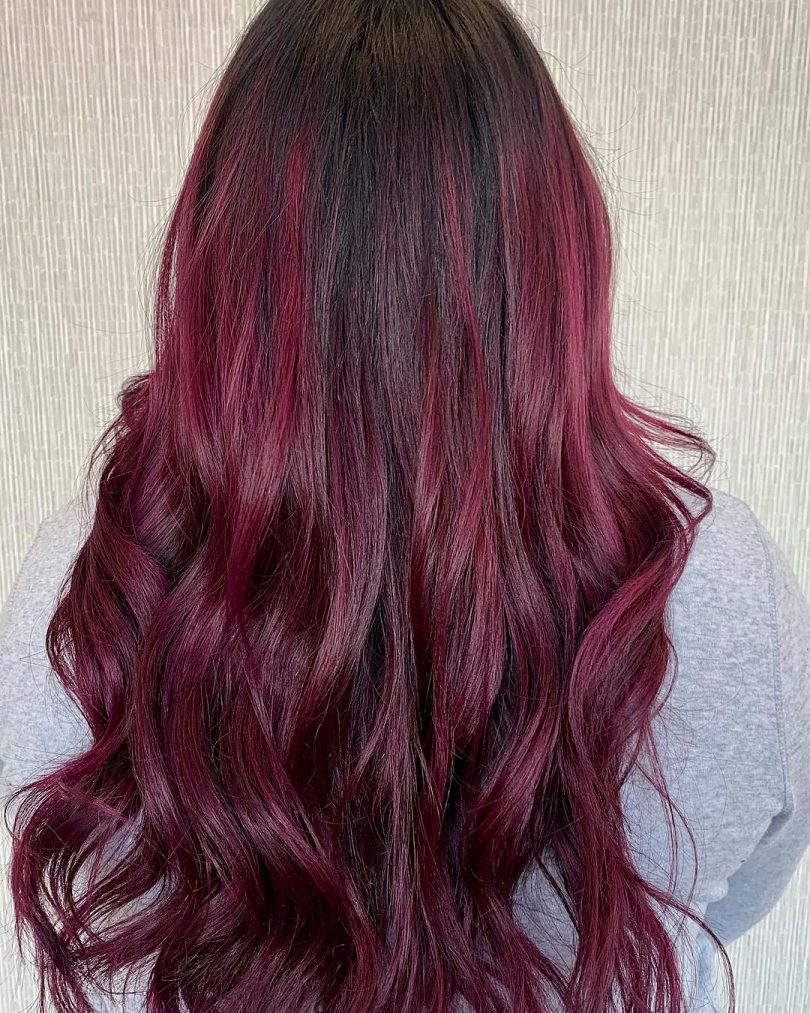 Burgundy Hair: This is The Trend Hair Color for Fall 2021 | Women's ...