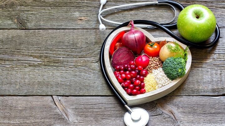 9 Tips to Lower Cholesterol with Your Diet