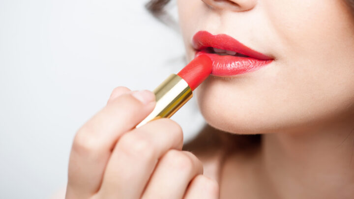 4 Practical Ways to Make Your Lipstick Last Longer