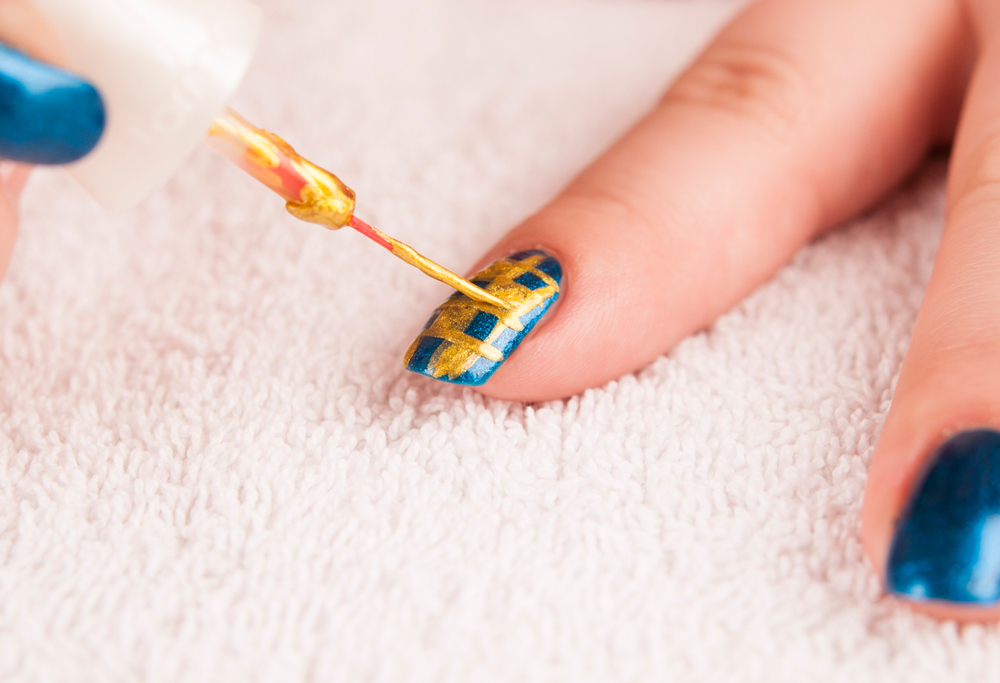 manicure at home nail art