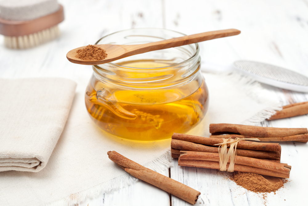 honey cinnamon mixture for blackheads