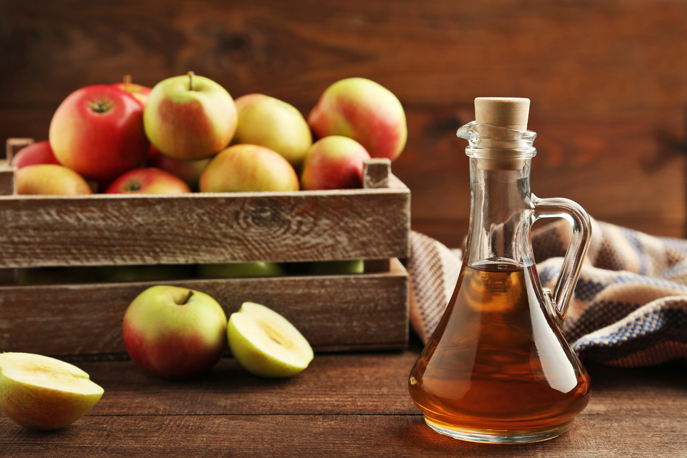 apple cider vinegar for cracked heels