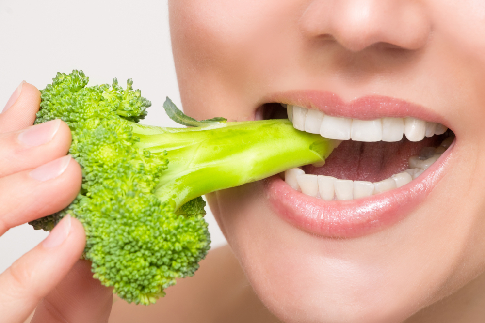 broccoli teeth whitening
