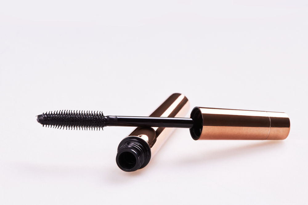 plastic mascara for perfect lashes