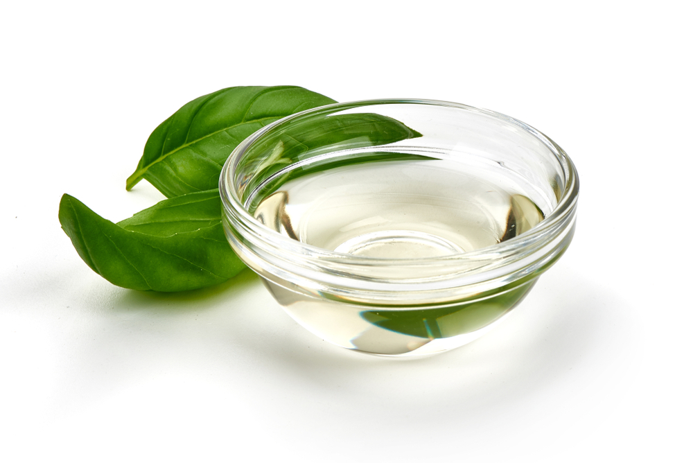 white vinegar for nail growth