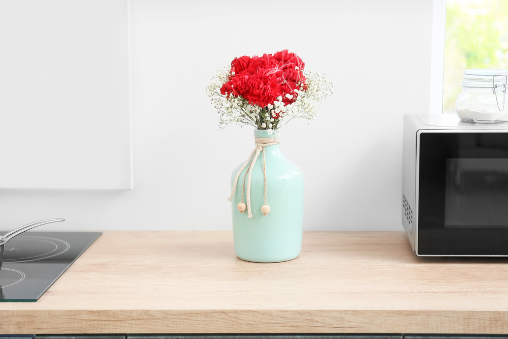 keep flowers fresh attention