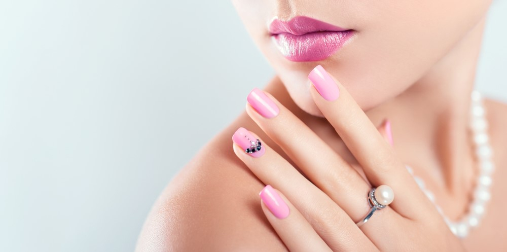 6. Trendy Nail Polish Designs for 2021 - wide 4