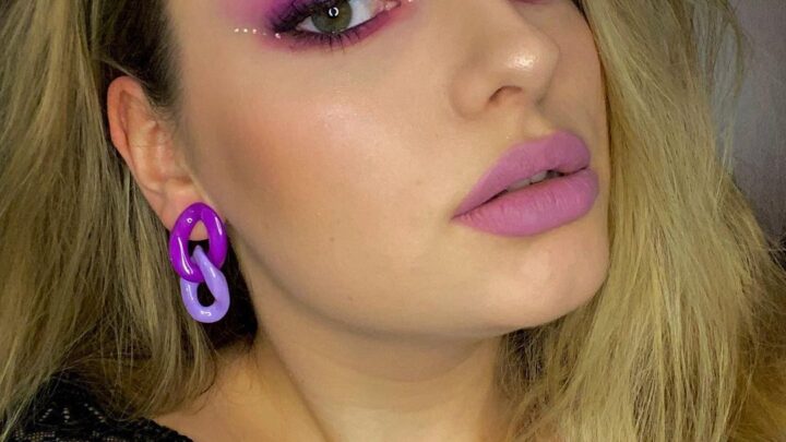 The 5 Most Common Makeup Mistakes Made by Women Over 40