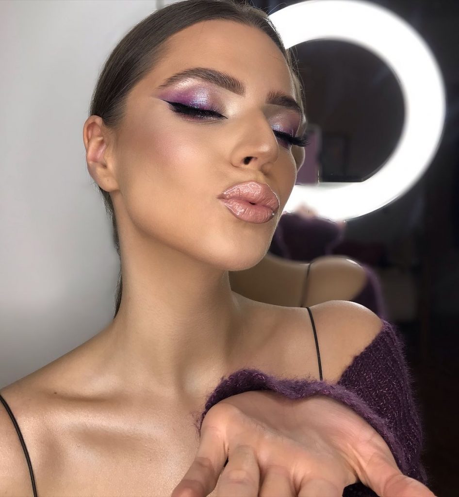 make-your-face-look-slimmer-with-makeup-tricks-women-s-alphabet