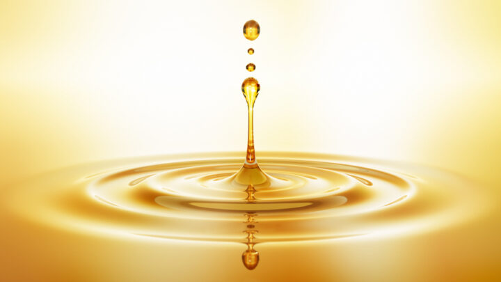 How to Use Argan Oil for Healthier & Softer Hair