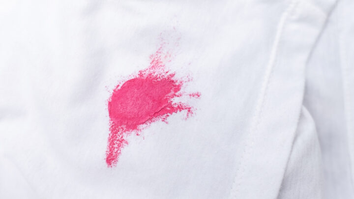 How to Remove Lipstick Stains from Clothing: Expert Tips for a Flawless Removal