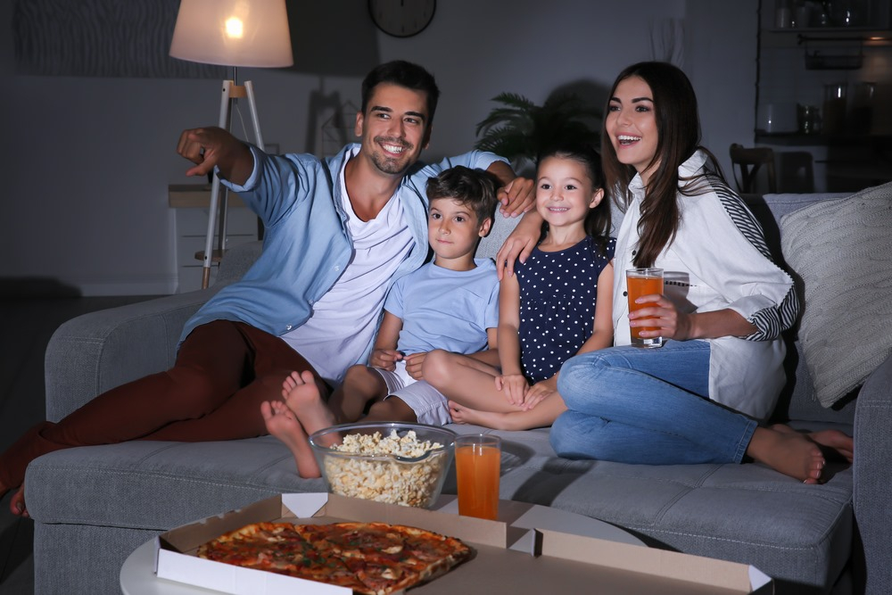 How to Organize the Perfect Family Movie Night at Home