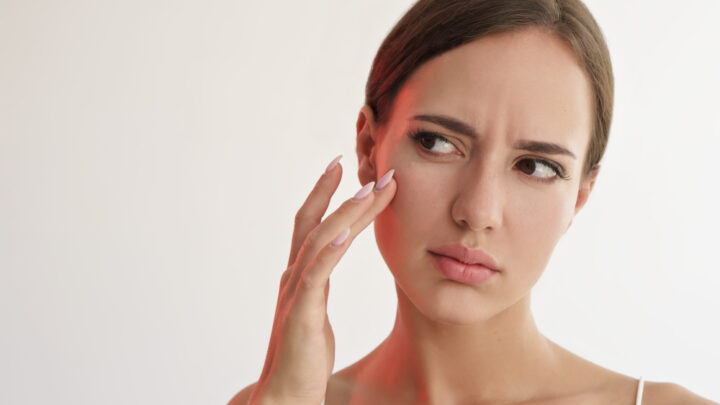 How to Apply Pore-Blurring Primer for Perfect Skin Before Makeup