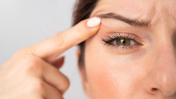Instant Eye Lift: Contouring Patches For Hooded Eyes