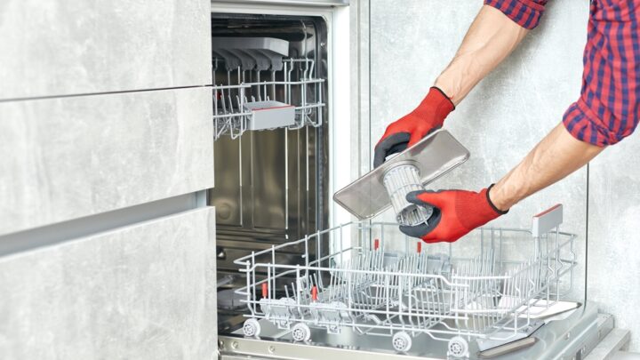 How to Clean Your Dishwasher with Vinegar and Baking Soda
