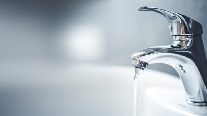 How to Shine Faucets with Wax Paper