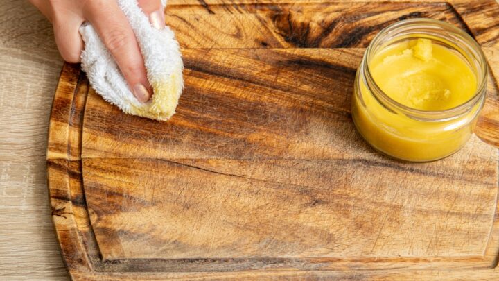How to Restore Wooden Cutting Boards