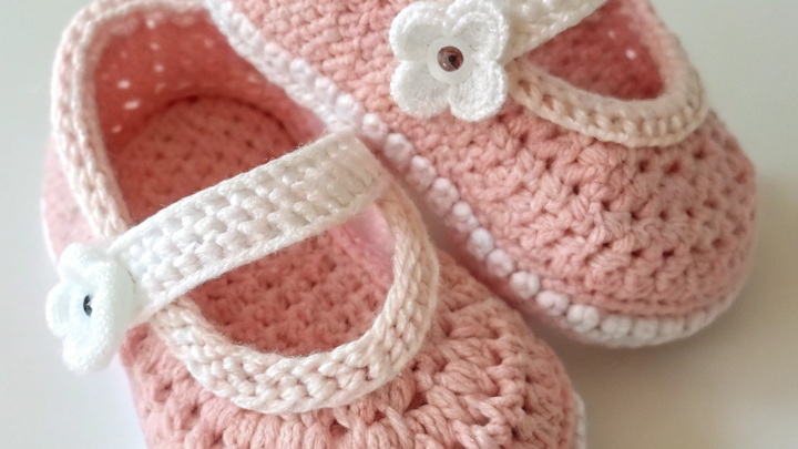 Sweetest Crochet Baby Booties: A Beginner’s Project