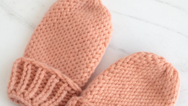 Cozy Knit Baby Mittens – Your First Fun Project!