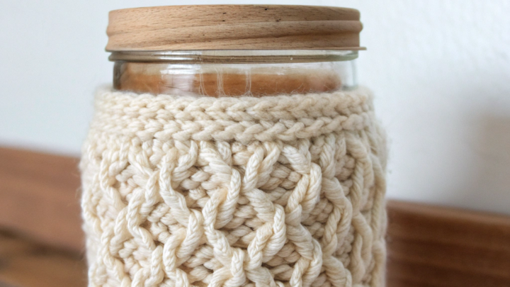 Knit a Hug for Your Jar