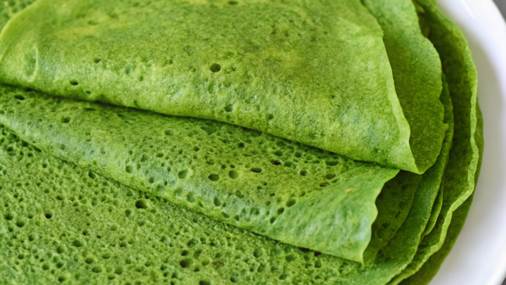 Vibrant Emerald Spinach Crêpes